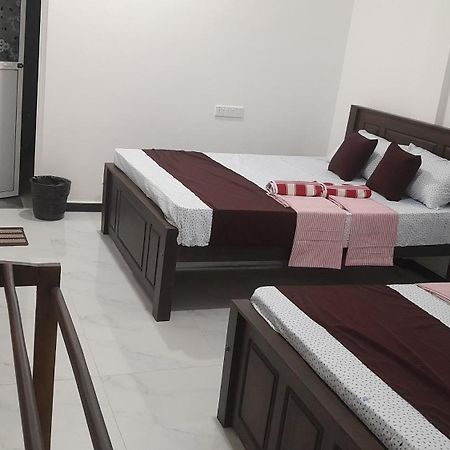 Theepan'S Home 尼拉瓦利 外观 照片