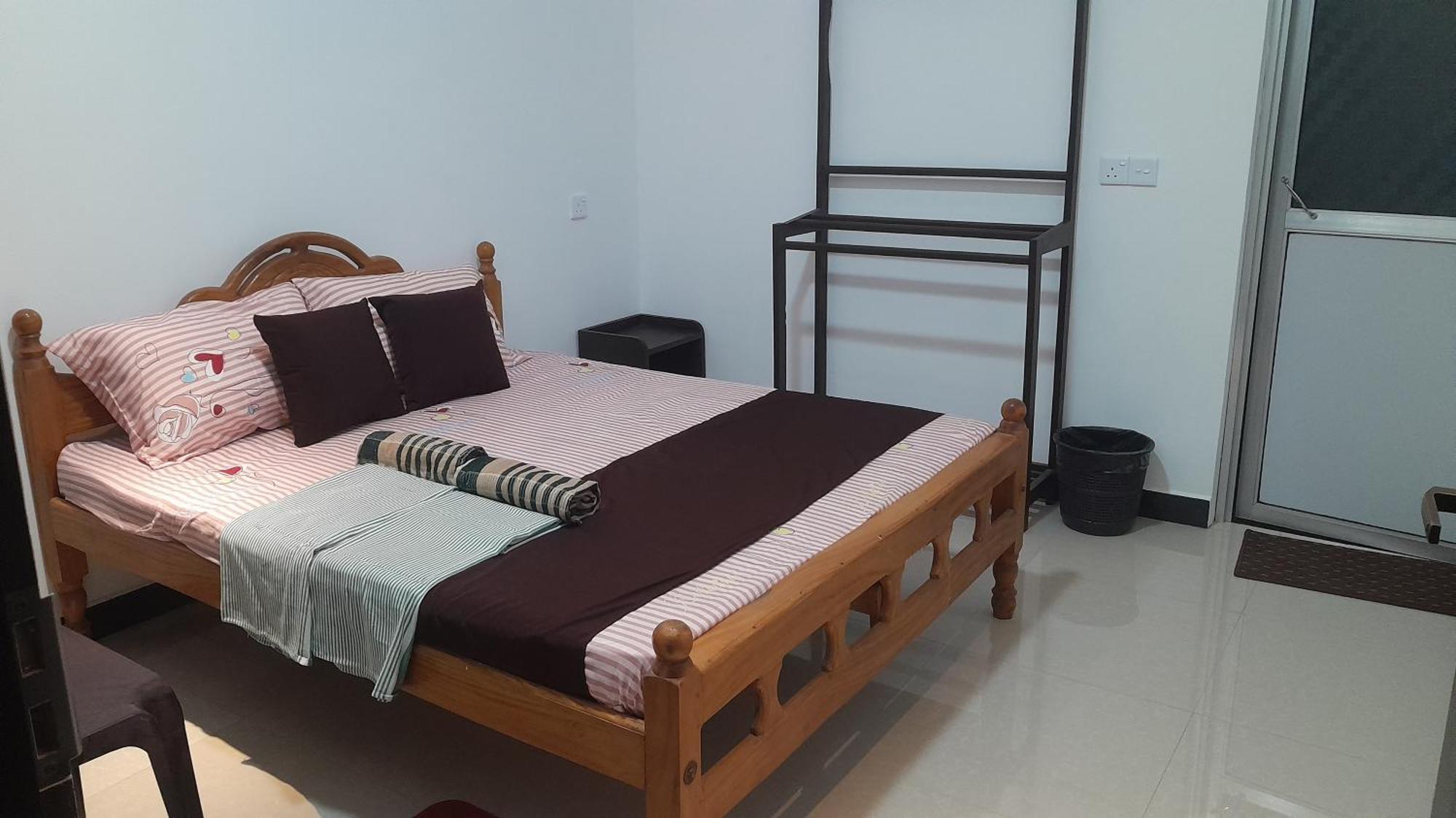 Theepan'S Home 尼拉瓦利 外观 照片