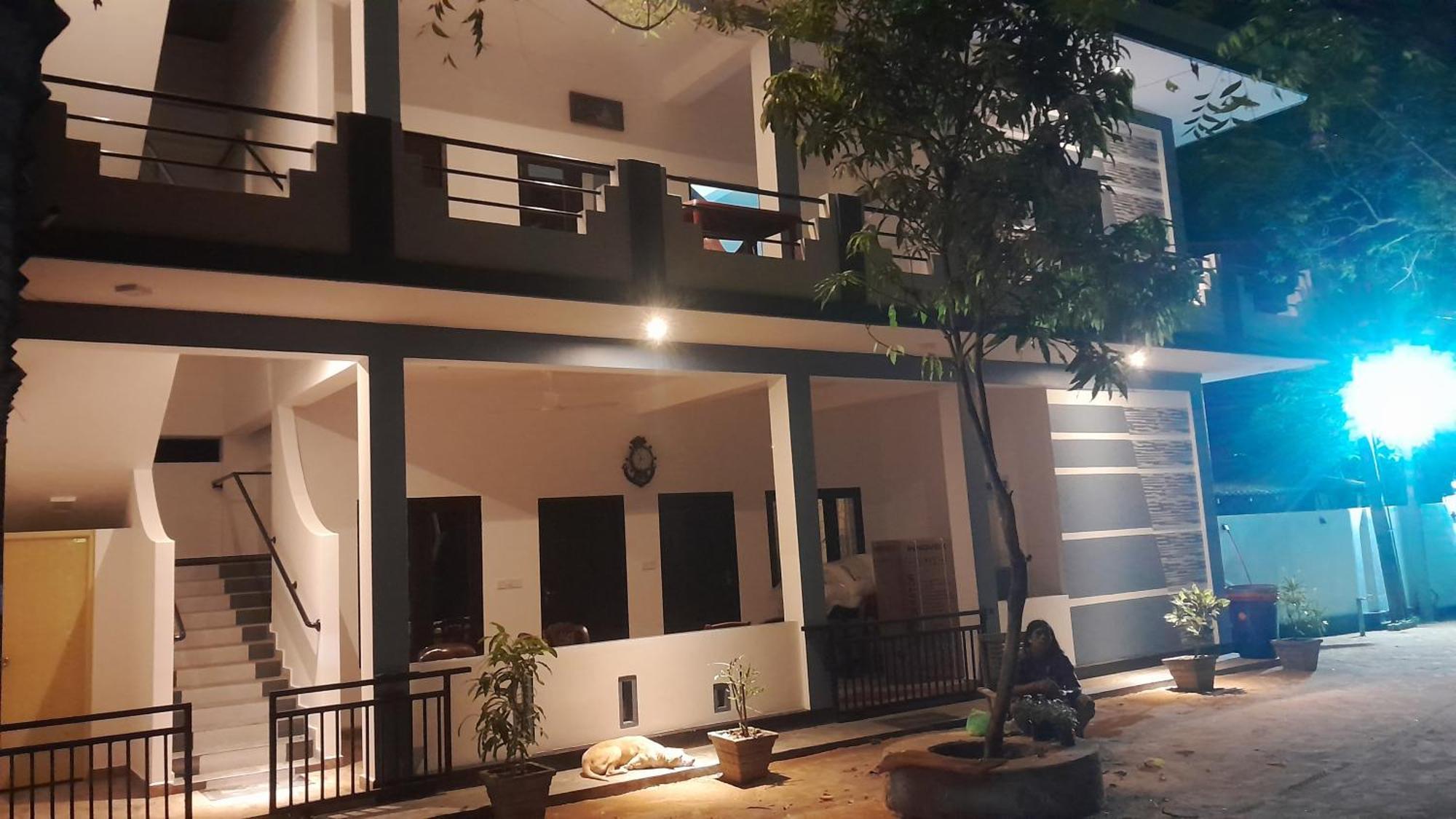 Theepan'S Home 尼拉瓦利 外观 照片