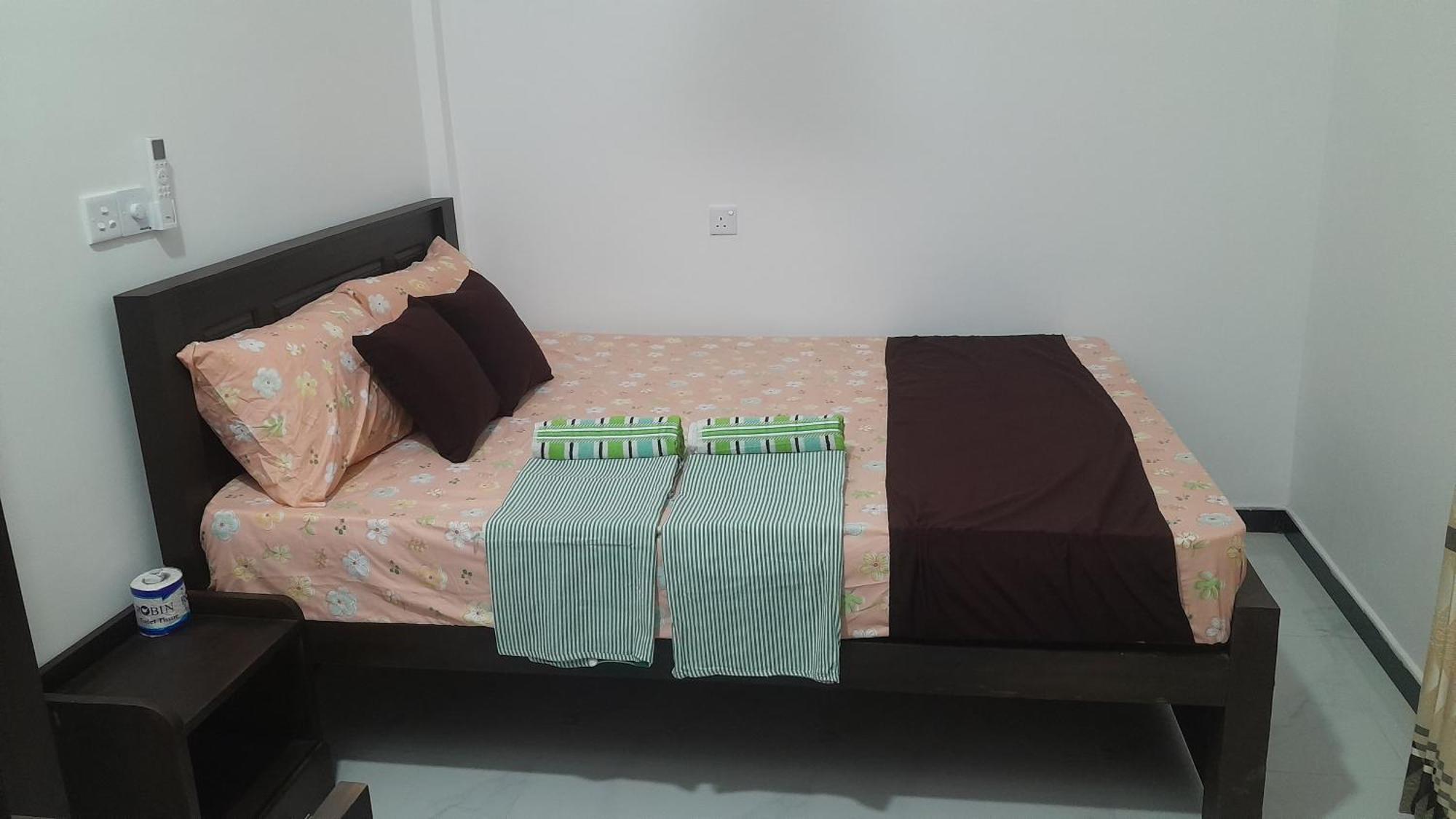 Theepan'S Home 尼拉瓦利 外观 照片