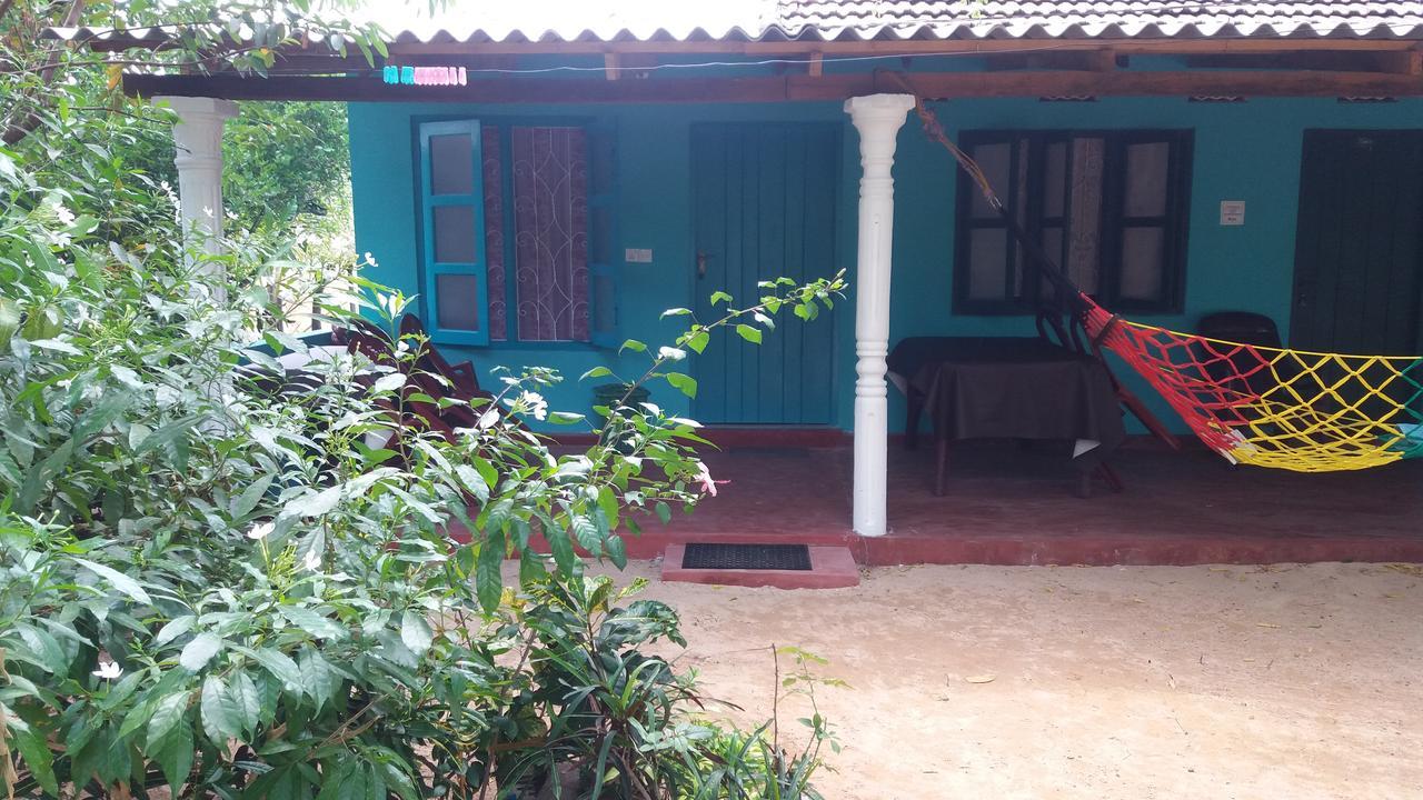 Theepan'S Home 尼拉瓦利 外观 照片