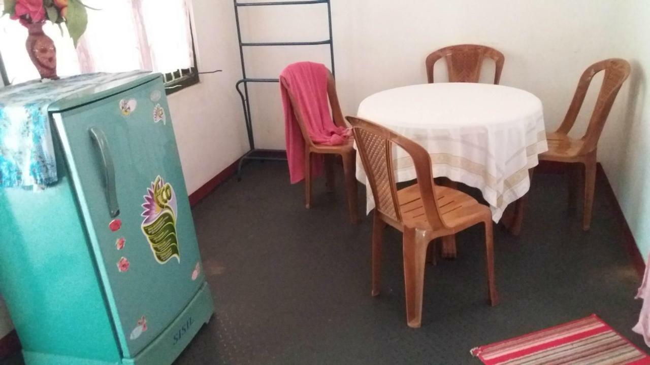 Theepan'S Home 尼拉瓦利 外观 照片